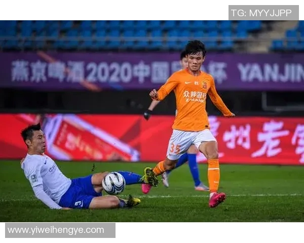 04年鲁能与武汉的巅峰对决回顾:激情四溢的足球盛宴与历史瞬间 04年鲁能与武汉的巅峰对决回顾:激情四溢的足球盛宴与历史瞬间